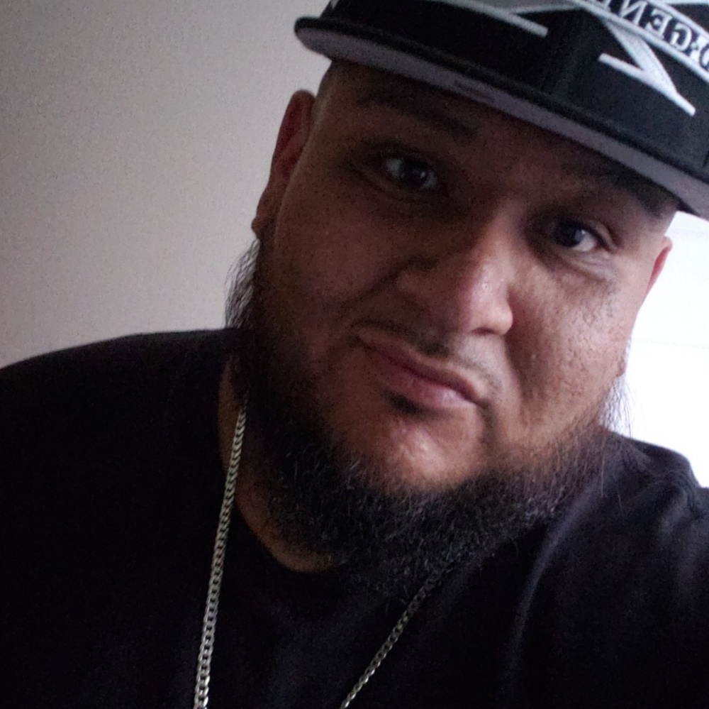 Meet your Posher, Carlos